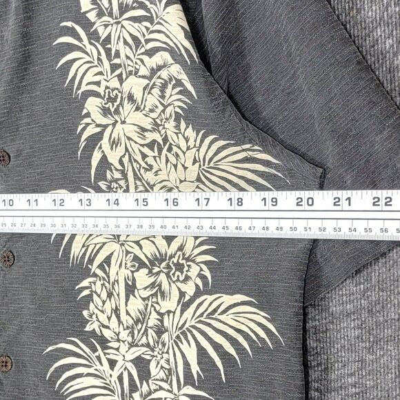 Tommy Bahama Shirt Mens Small Gray 100% Silk Hawaiian Palms Casual Button Up - Picture 6 of 14